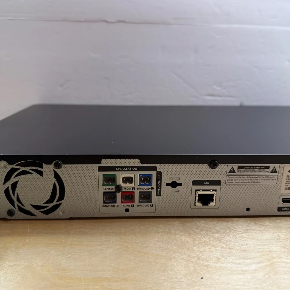 Samsung Home Theater HT-EM35 DVD/Blu-ray Player HDMI Anynet+ Main Unit No Remote